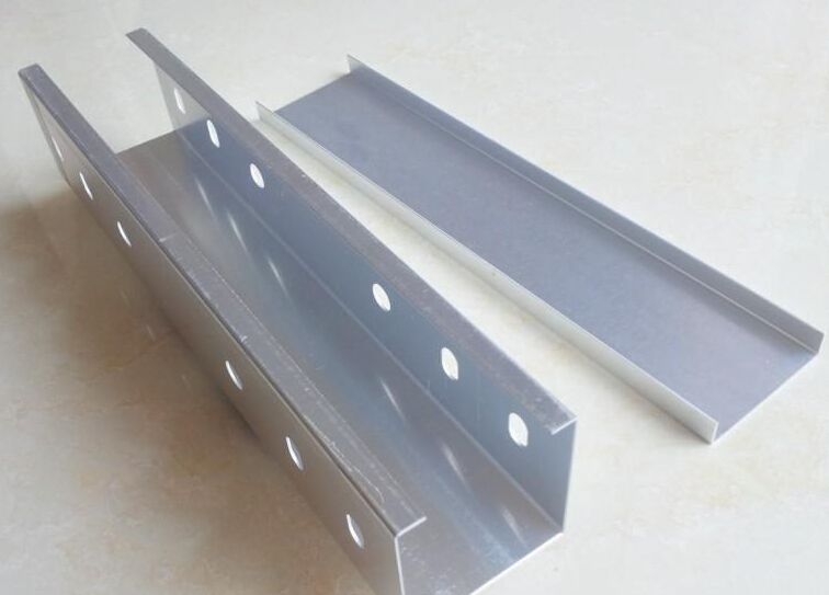 濟(jì)南防火橋架選購時(shí)需要注意的事項(xiàng)