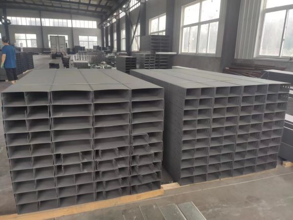 電纜橋架2.jpg 電纜橋架2.jpg